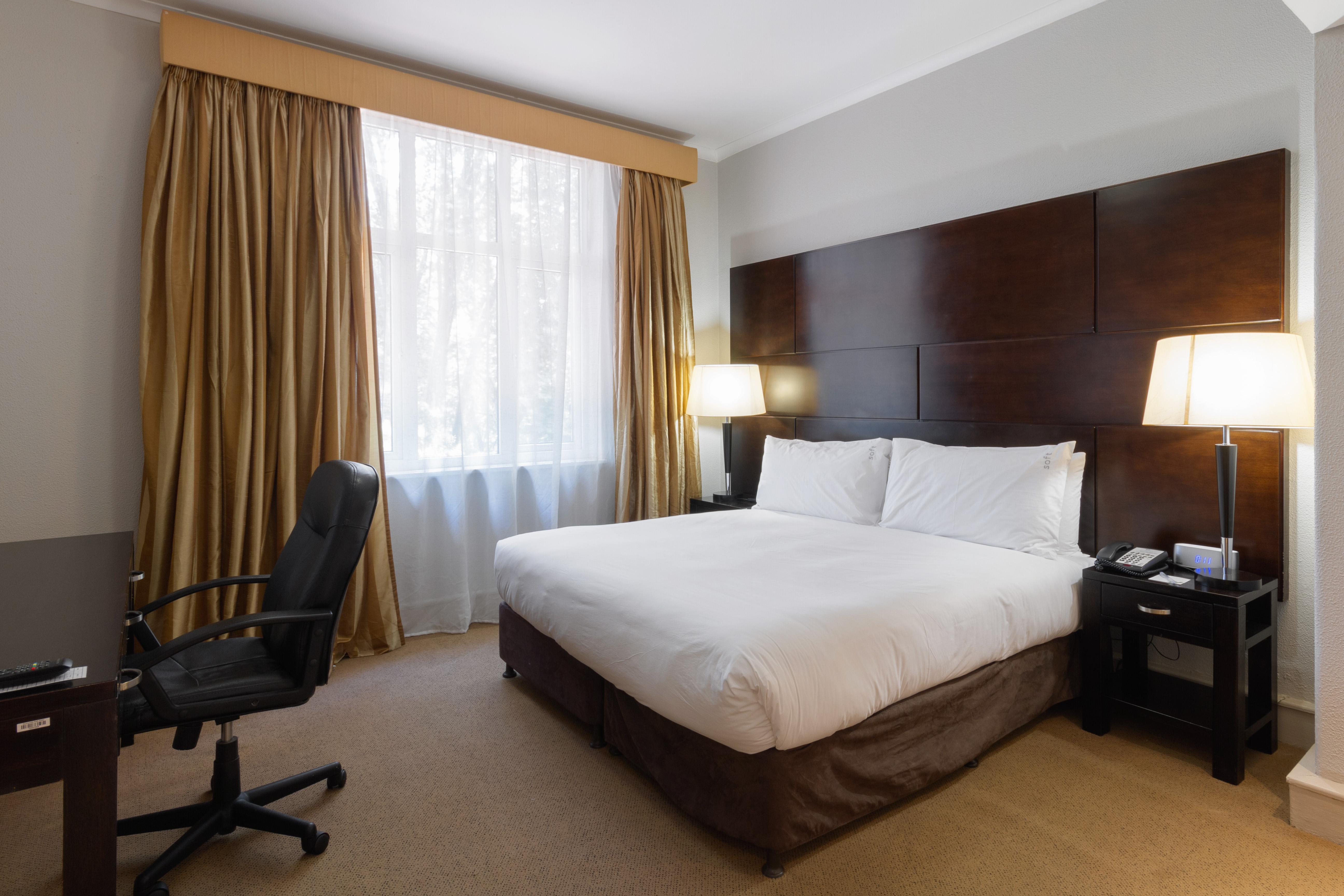 Holiday Inn - Johannesburg Sunnyside Park By Ihg Екстериор снимка
