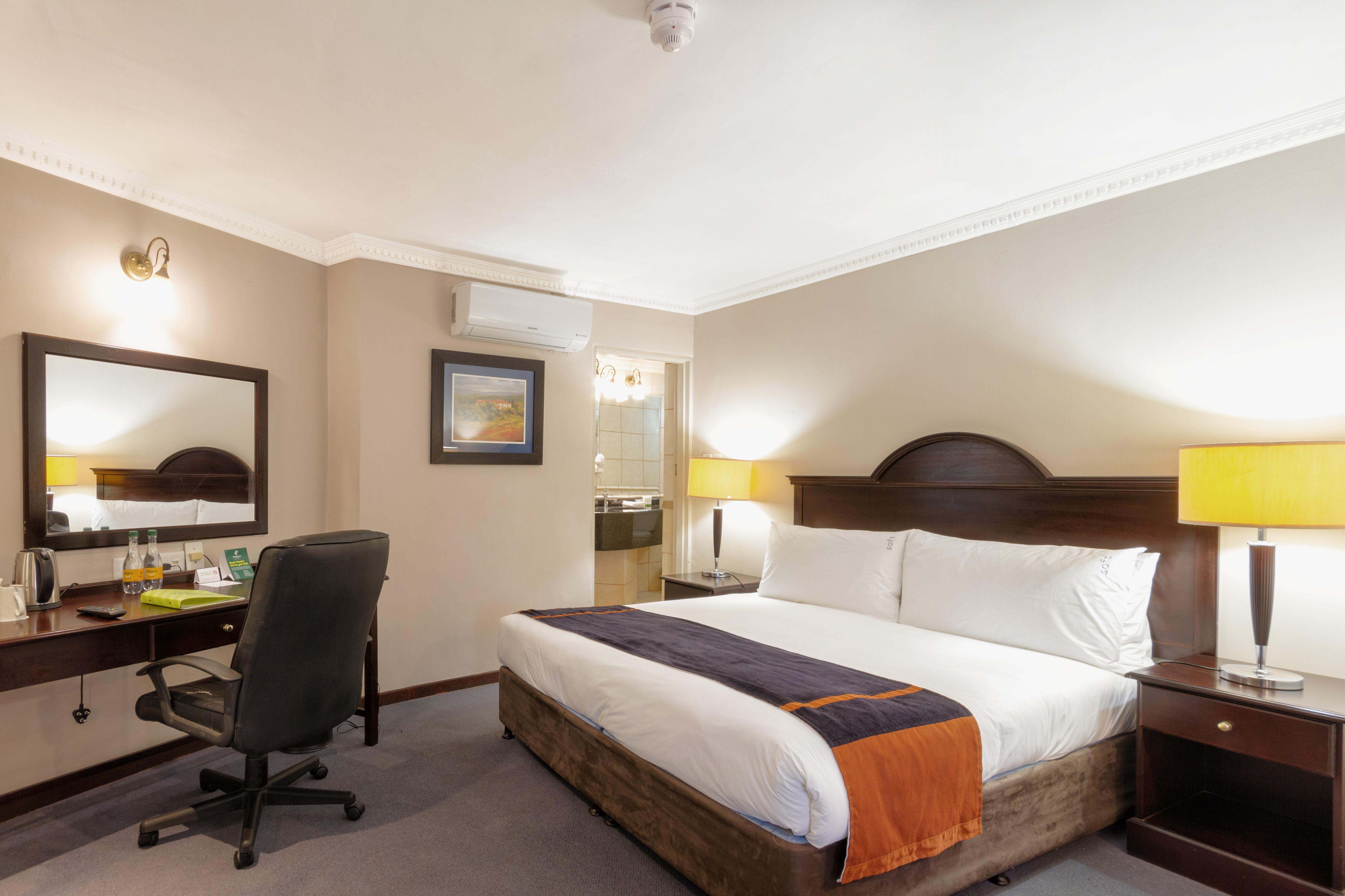 Holiday Inn - Johannesburg Sunnyside Park By Ihg Екстериор снимка