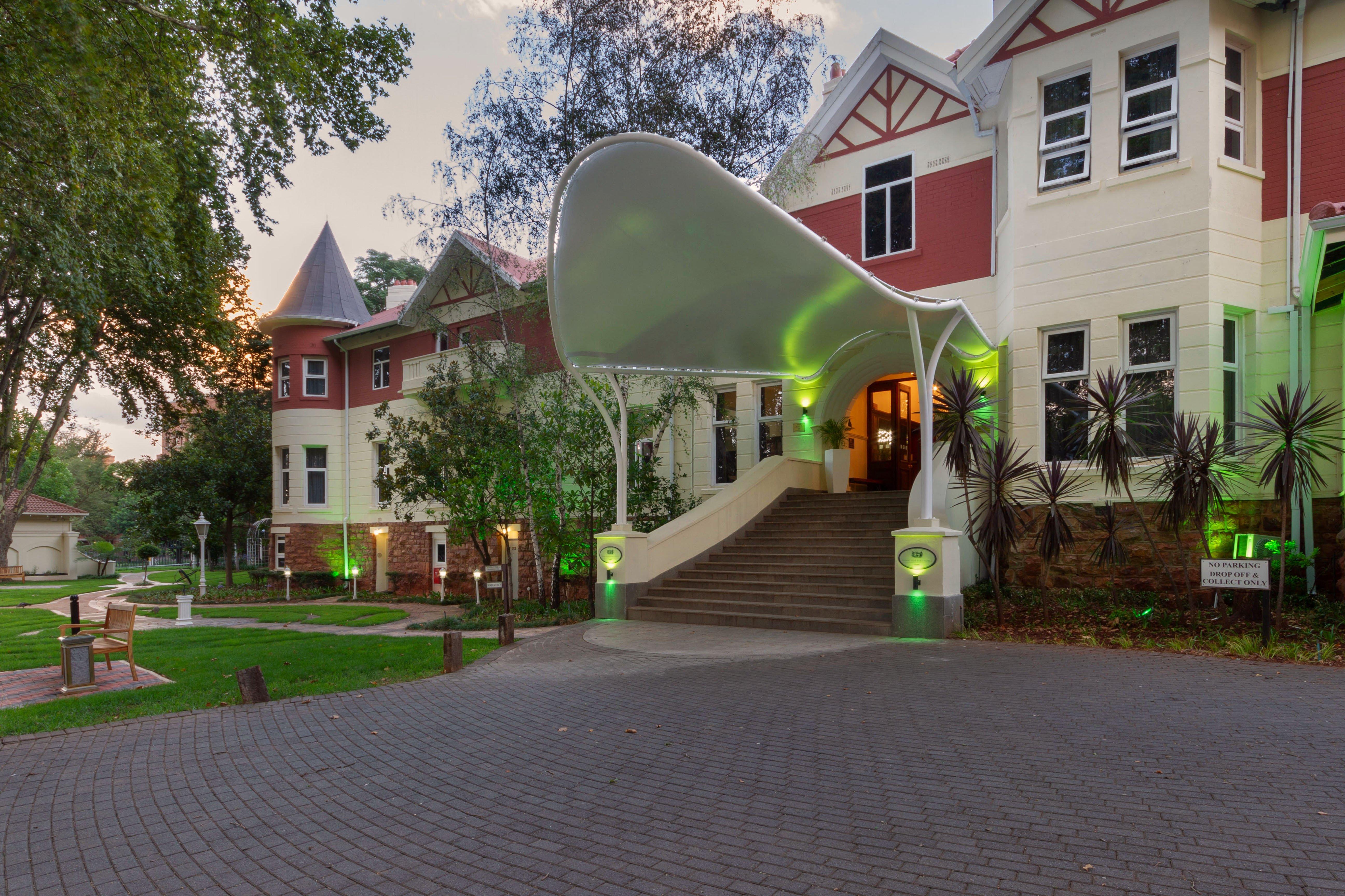 Holiday Inn - Johannesburg Sunnyside Park By Ihg Екстериор снимка