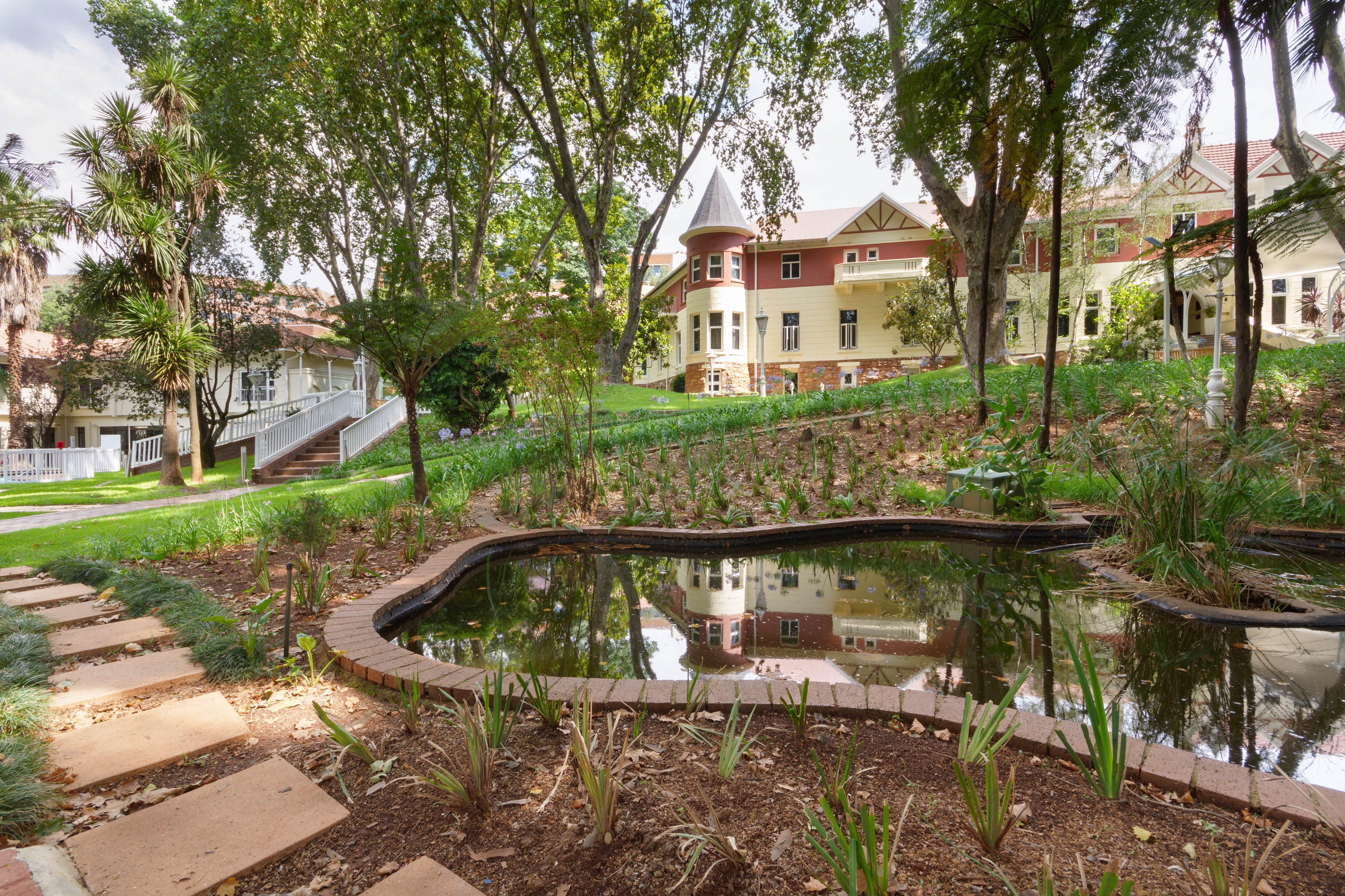 Holiday Inn - Johannesburg Sunnyside Park By Ihg Екстериор снимка