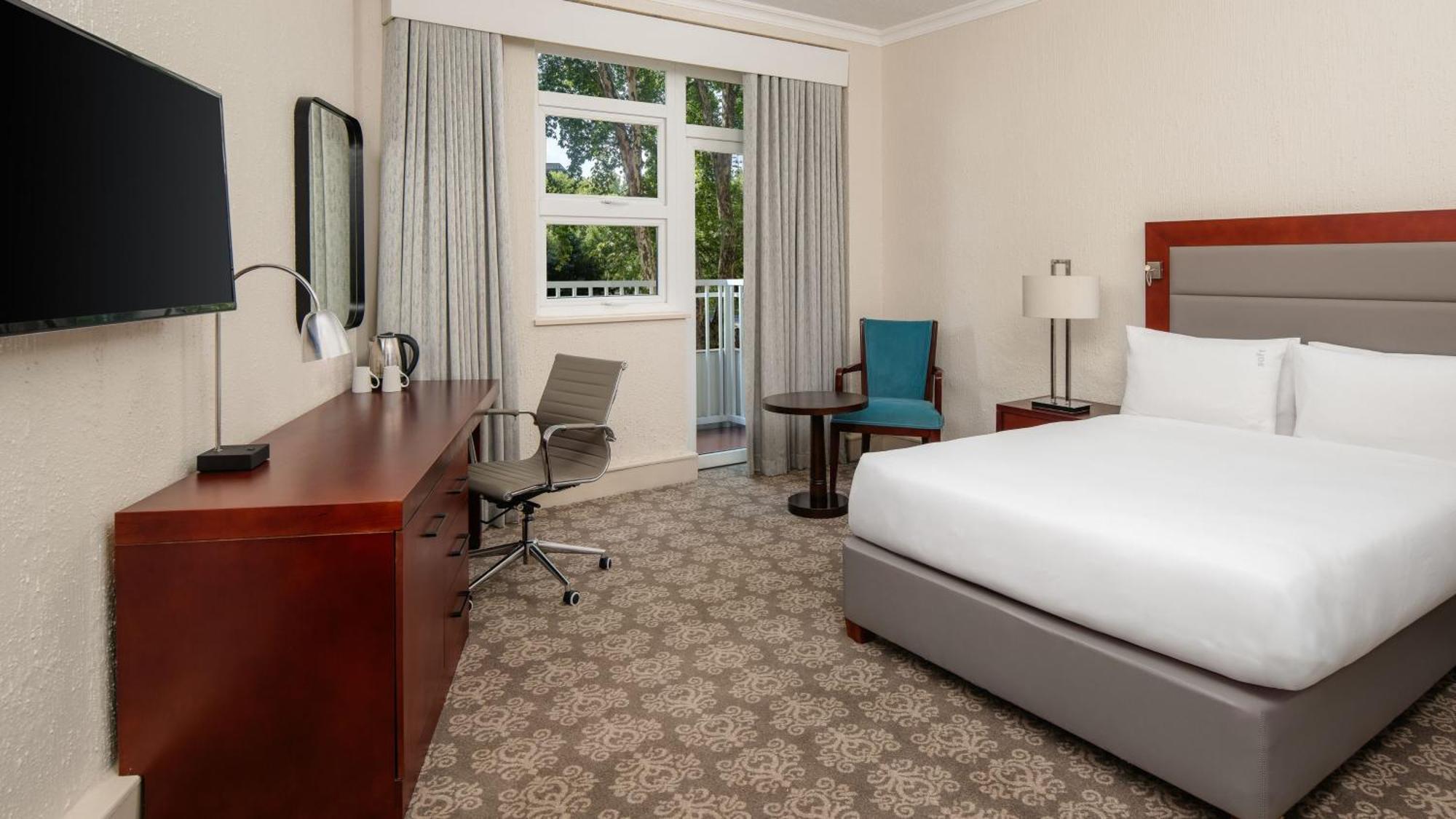 Holiday Inn - Johannesburg Sunnyside Park By Ihg Екстериор снимка