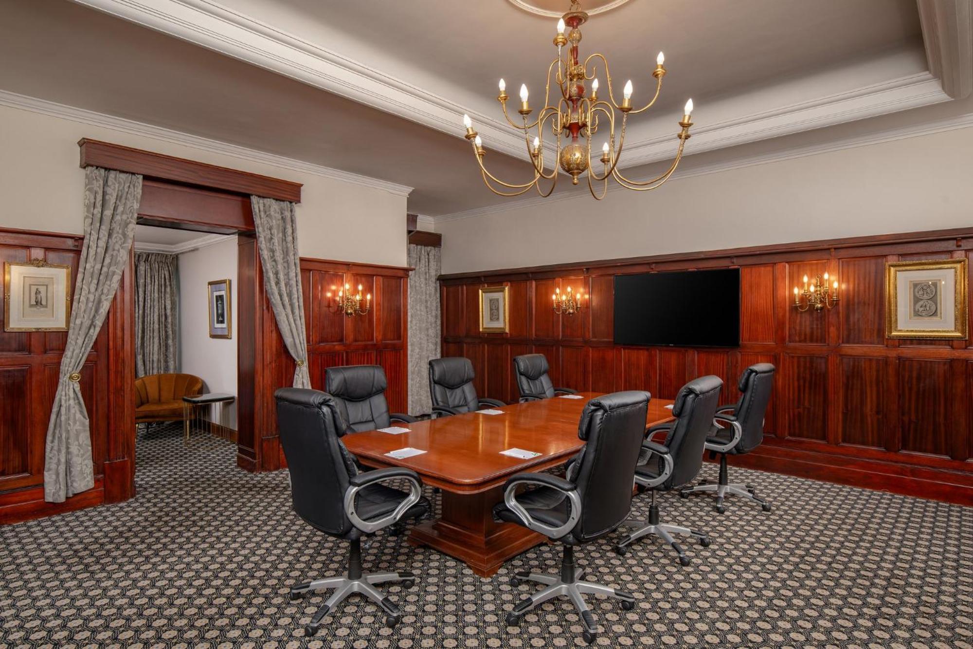 Holiday Inn - Johannesburg Sunnyside Park By Ihg Екстериор снимка