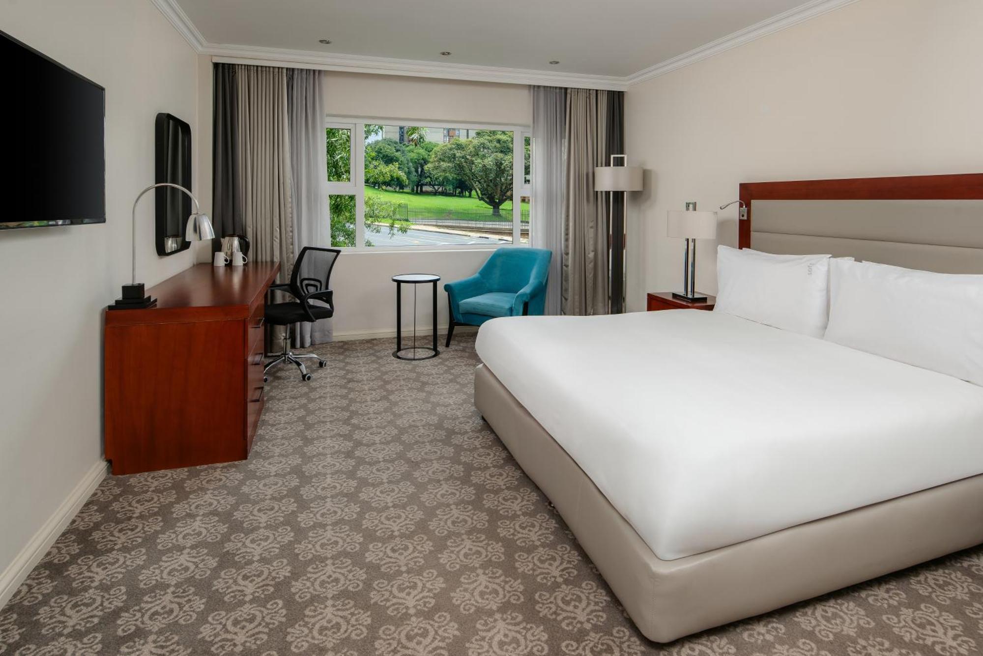 Holiday Inn - Johannesburg Sunnyside Park By Ihg Екстериор снимка